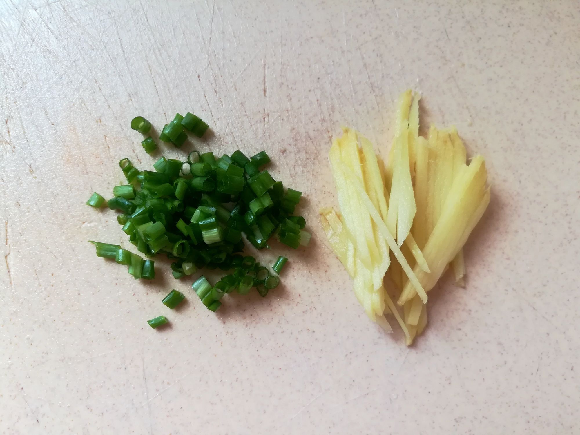 冬天外行人吃牛肉,内行人专吃它,高蛋白营养易吸收,碰到多买点