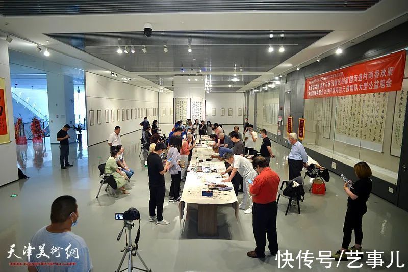 蓝天救援队|孙荣刚师生展滨海圆满收官呈两大看点：书画致敬英雄 收李建华为徒