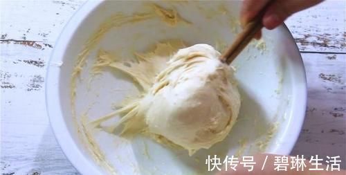 烤盘|懒人面包做法,不用揉面,更不用揉出膜,面包一样柔软拉丝