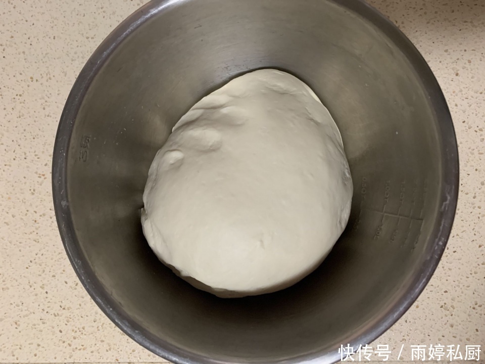 这菜2块钱一斤，一年四季都有，用来包饺子太香了，家人都爱吃