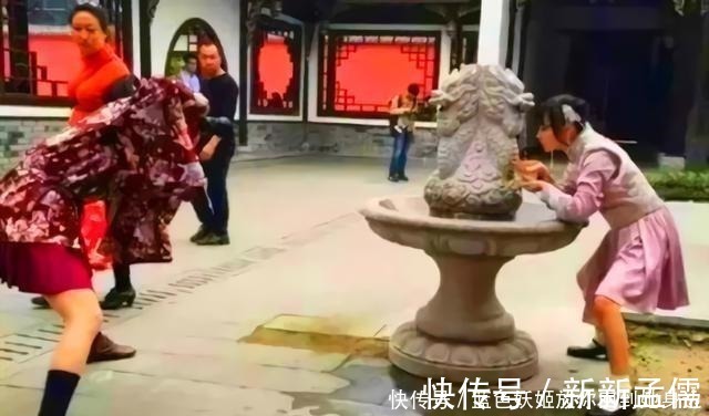 拍摄|绝美COS照的背后竟都是这种模样，镜头拉远后的场面太搞笑了