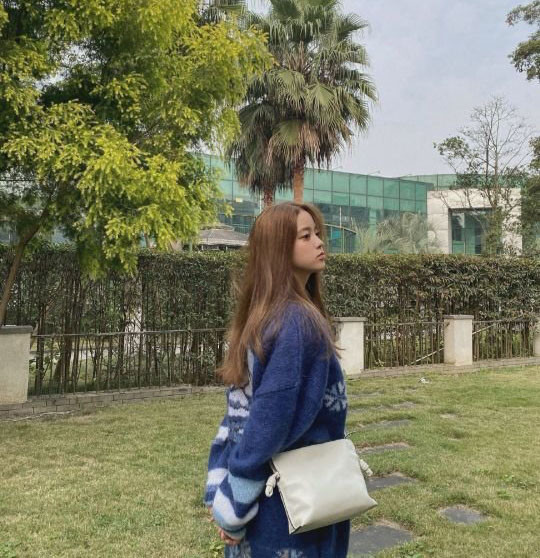 风格|解锁秋冬时尚穿搭方式, 同样的针织开衫外套, 不一样的搭配风格