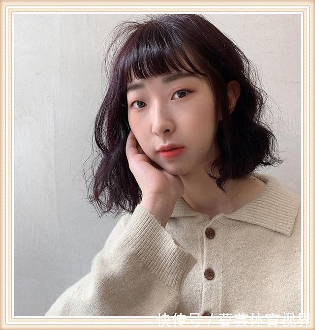 脸大|你适合披头发还是扎头发,主要取决于这3个特点,脸大更要注意