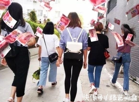 |搞笑p图:求大神帮忙在电梯里p个男朋友,大神的回复有点皮啊!