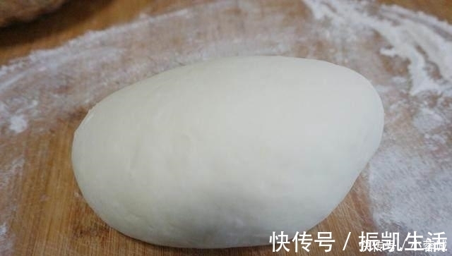 这个馅的饺子百吃不厌,我家每周都包一次,馅香味美,真好吃