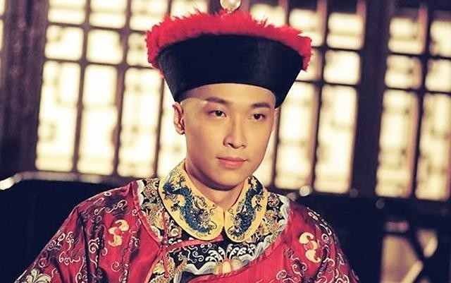 鹿鼎记|鹿鼎记:金庸有3处暗示,康熙去五台山找爸爸,目的不并纯粹