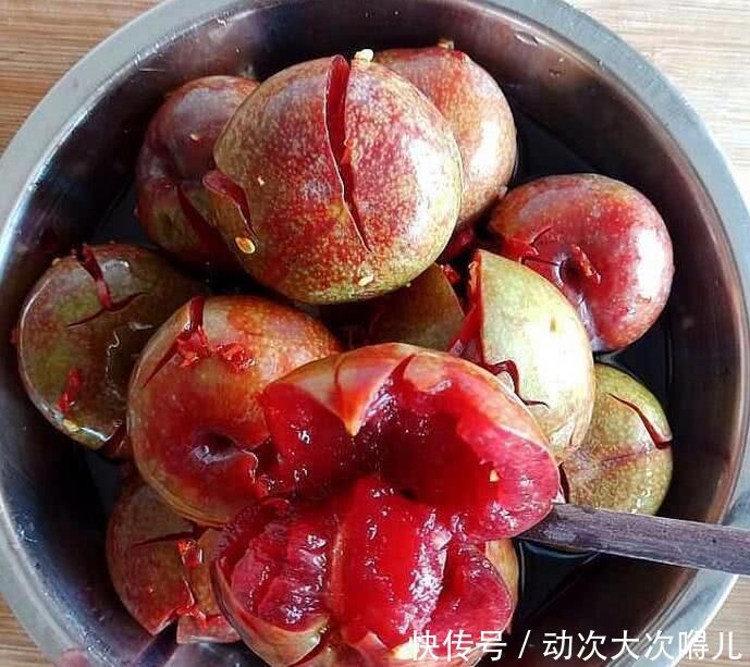 这种水果上市了,让你的皮肤又嫩又红