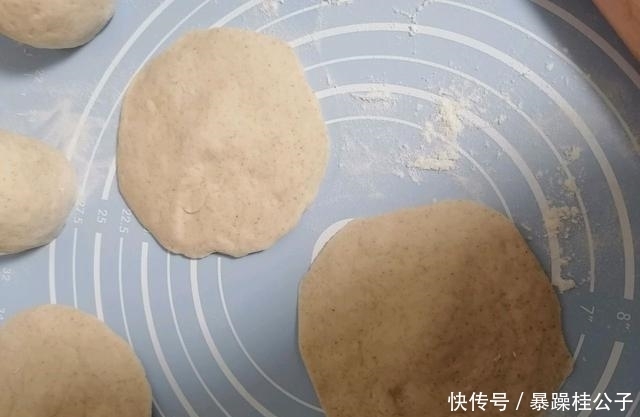 在家|豆沙包别再去外面买了,在家做简单好吃,我家1周吃2次