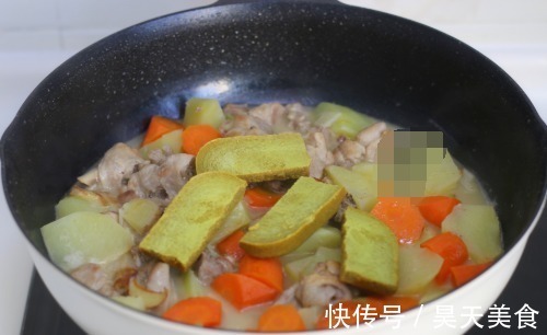 这道菜孩子们都爱吃,跟米饭是绝配,好吃易做,冬天吃最好