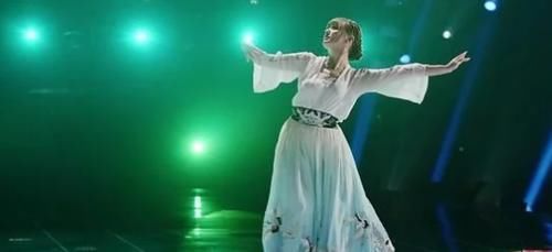 《浪姐2》开局看似和谐,其实较量全在穿搭上?阿兰才是隐形富婆