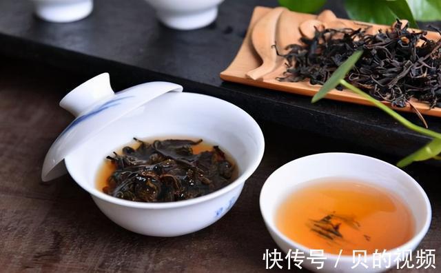 白开水|长期喝茶与长期喝白开水，哪个更健康？