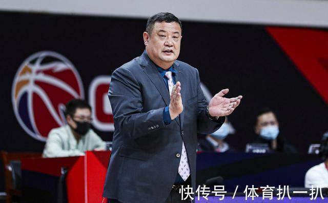 徐长锁|第三外援只是做样子?山东男篮操作遭质疑,名记用5个字给出答案