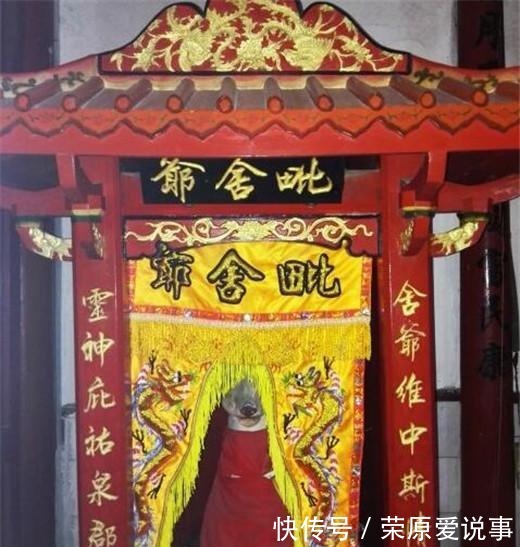 中国这座寺庙不供佛，却供奉一只狗，几百年来香火不断