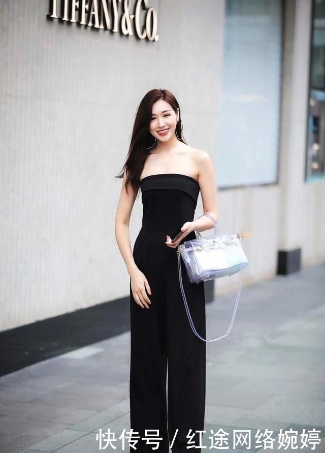 美女|街拍:魔鬼身材天使脸庞的美女,如果能把她娶回家,那就赚大发了