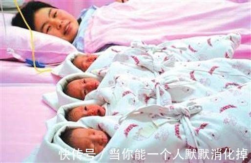 四胞胎|宝妈生下四胞胎,得知性别后,宝爸高呼上辈子拯救了世界