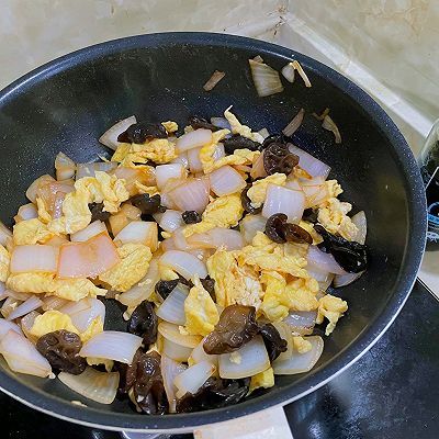 洋葱|洋葱木耳炒鸡蛋
