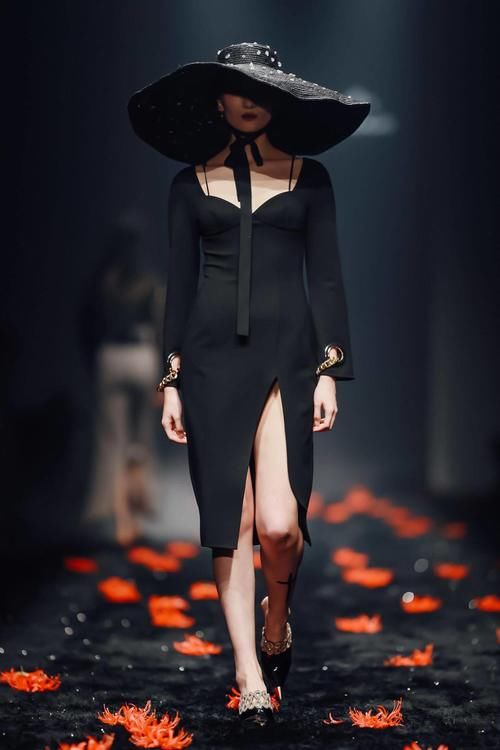 LUOOIFSTUDIO独立设计师品牌发布2021秋冬系列