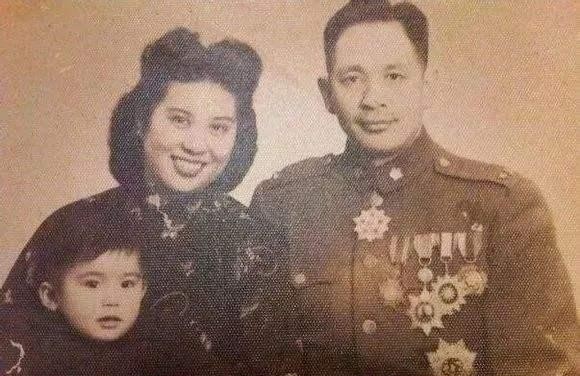 这位|国军这位将军太能跑,被称为飞将军,淮海战役中他经历了一件怪事