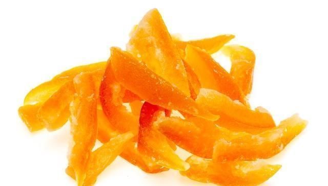 柚子皮在水中泡一泡,用途好厉害,早知道就好了