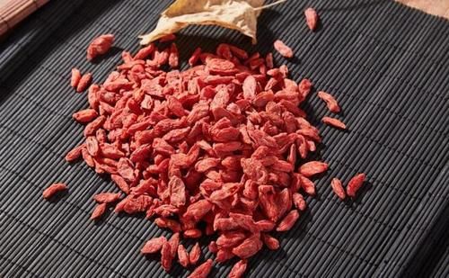 肝内科主任：转氨酶360半年降到32，坚持补1红，你也可以