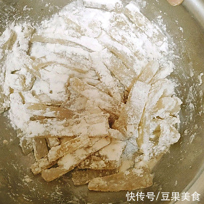 最好吃的椒酥猪皮做法,学会了刷爆朋友圈