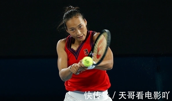郑钦文|2-1传喜讯!中国网球新星淘汰前澳网四强,1-5大逆转冲击澳网正赛