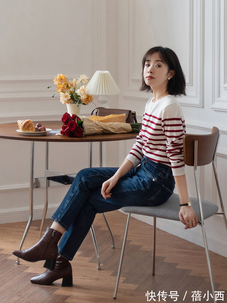 大长腿 阔腿裤已经out了,今年流行“牛仔裤”,搭配针织衫、外套真洋气