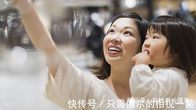 行为|妈妈的4种行为会让孩子越来越笨,智慧父母抓紧改掉