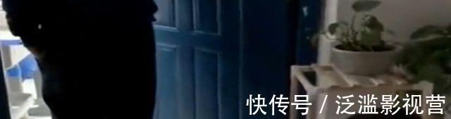 爸爸|“小情人”跟爸爸去查课,刚到教室门口,一挥手果然有“领导范”