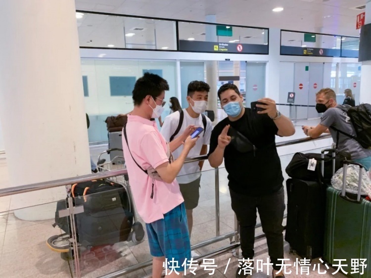 崇明|希望永远保持对足球的初心 新赛季一起加油