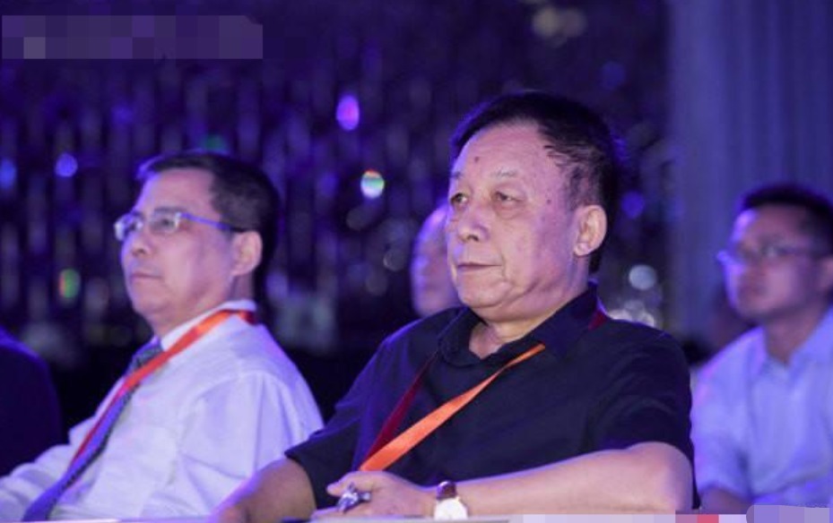 清太祖努尔|易中天侮辱乾隆皇帝!称他没干过好事!被乾隆后人投诉!