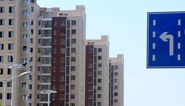 租房|如果房租一万一年,房价一百万,从经济学角度,到底是买划算还是租更划算