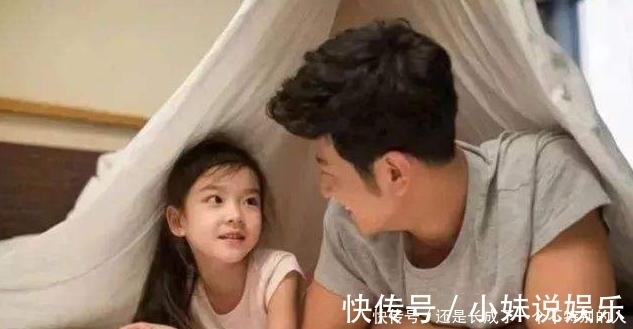 家长们|孩子碰坏同学“苹果”手表,家长赶忙拿钱赔偿,对方家长:不用赔