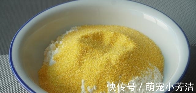 玉米面百吃不厌的做法,不放一粒酵母,松软多层,出锅全家都爱吃