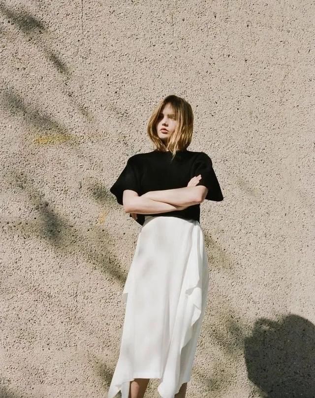 轻松|衬衫怎么穿出时髦感学三木时尚穿搭,告别土肥圆轻松