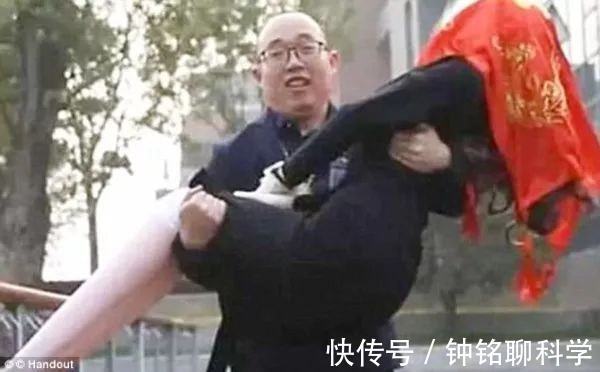 石黑浩|31岁男工程师,被暗恋对象拒绝后,迎娶机器人作老婆