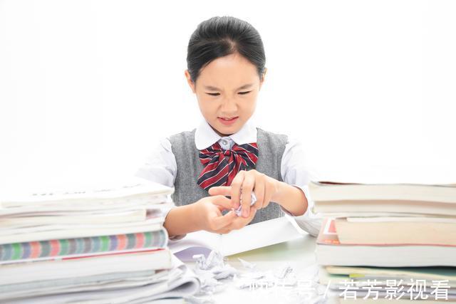 邓莎|家长要懂得和孩子耍心眼儿:想孩子优秀,妈妈要先学会“三个装”