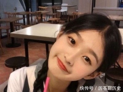 女生“塌鼻梁”不好看？拥有这3“脸部缺点”，塌鼻梁能有高颜值