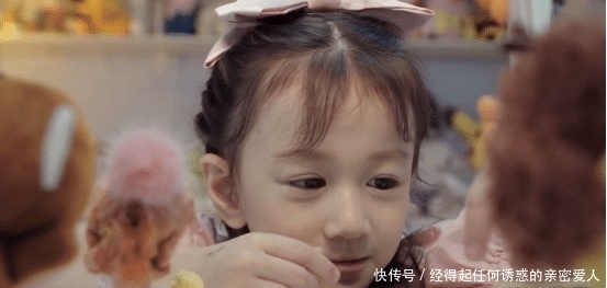 起跑线|“最讨厌的人是爸妈”6岁女孩一天十几个兴趣班,依旧输在起跑线