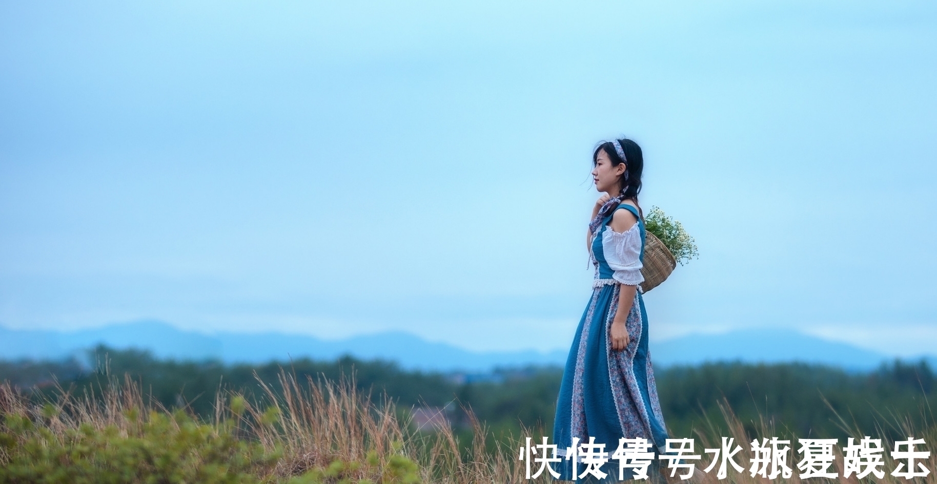 诗囚#七律·九首丨杯斟锦鲤江心月,韵起梧桐叶底秋