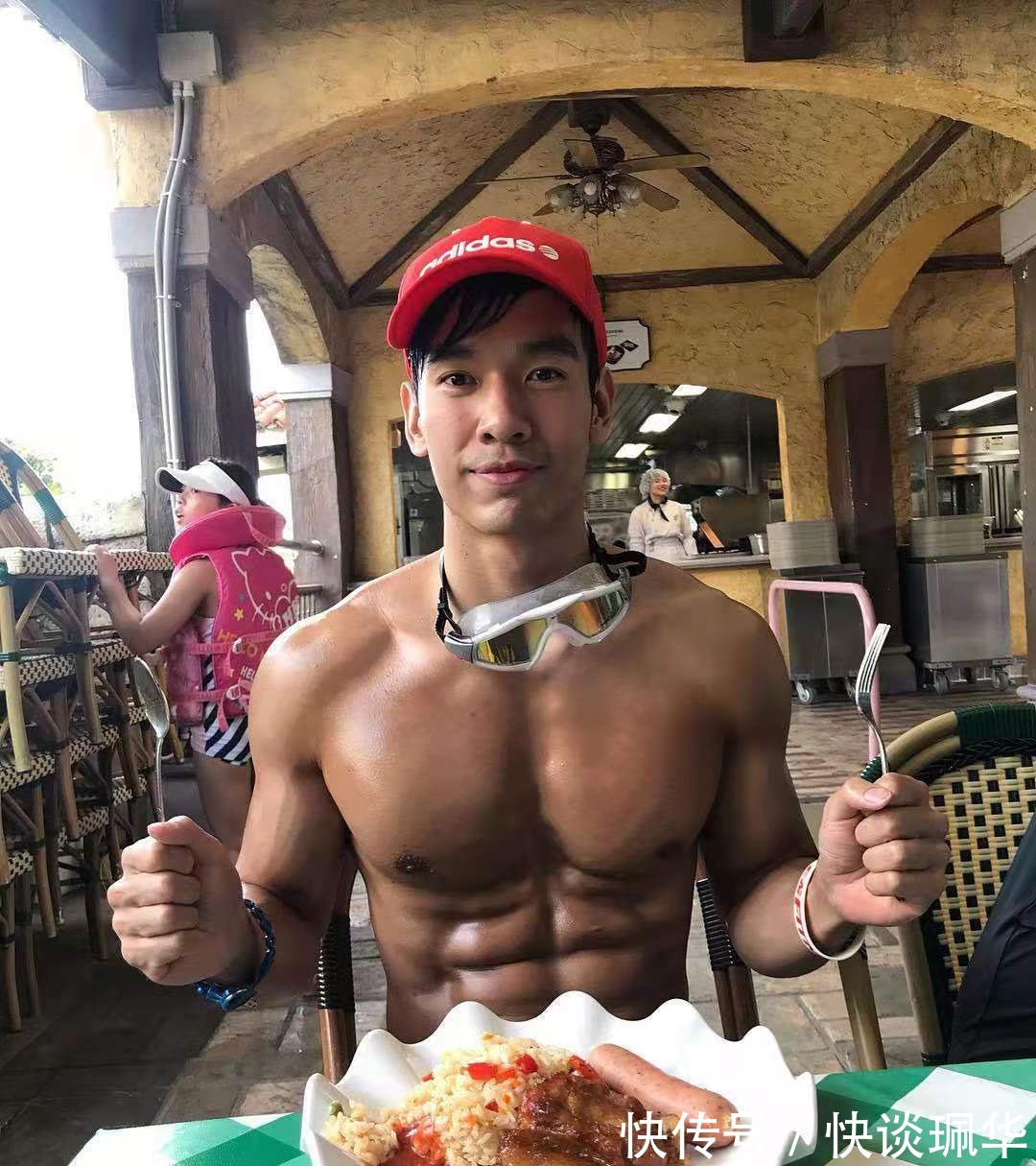 男生|如何尽显男性魅力？且看肌肉型男的八块腹肌和人鱼线，真飒