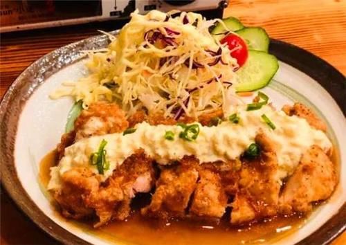 定食|吃遍大连-主食配菜小菜汤,一个盘内托出来,暖心的定食,丰富了你的肠胃~