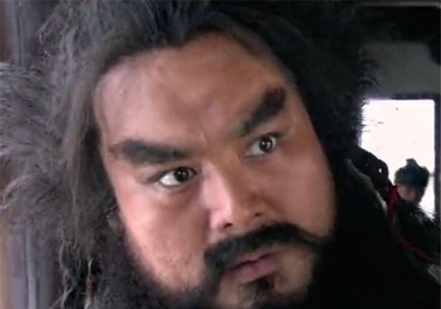 宋江!他是水浒中的第一高手,徒弟排名在李逵前面,连李逵都要敬他三分