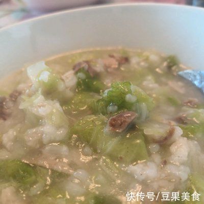 宝宝筒子骨白菜稀饭中午刚做完，晚上又想吃了