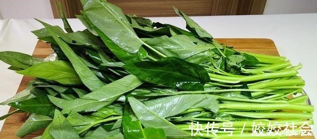 碱性蔬菜|夏季“碱性蔬菜”别错过，钙是鸡蛋的6倍，补钙质，骨骼越来越强壮！