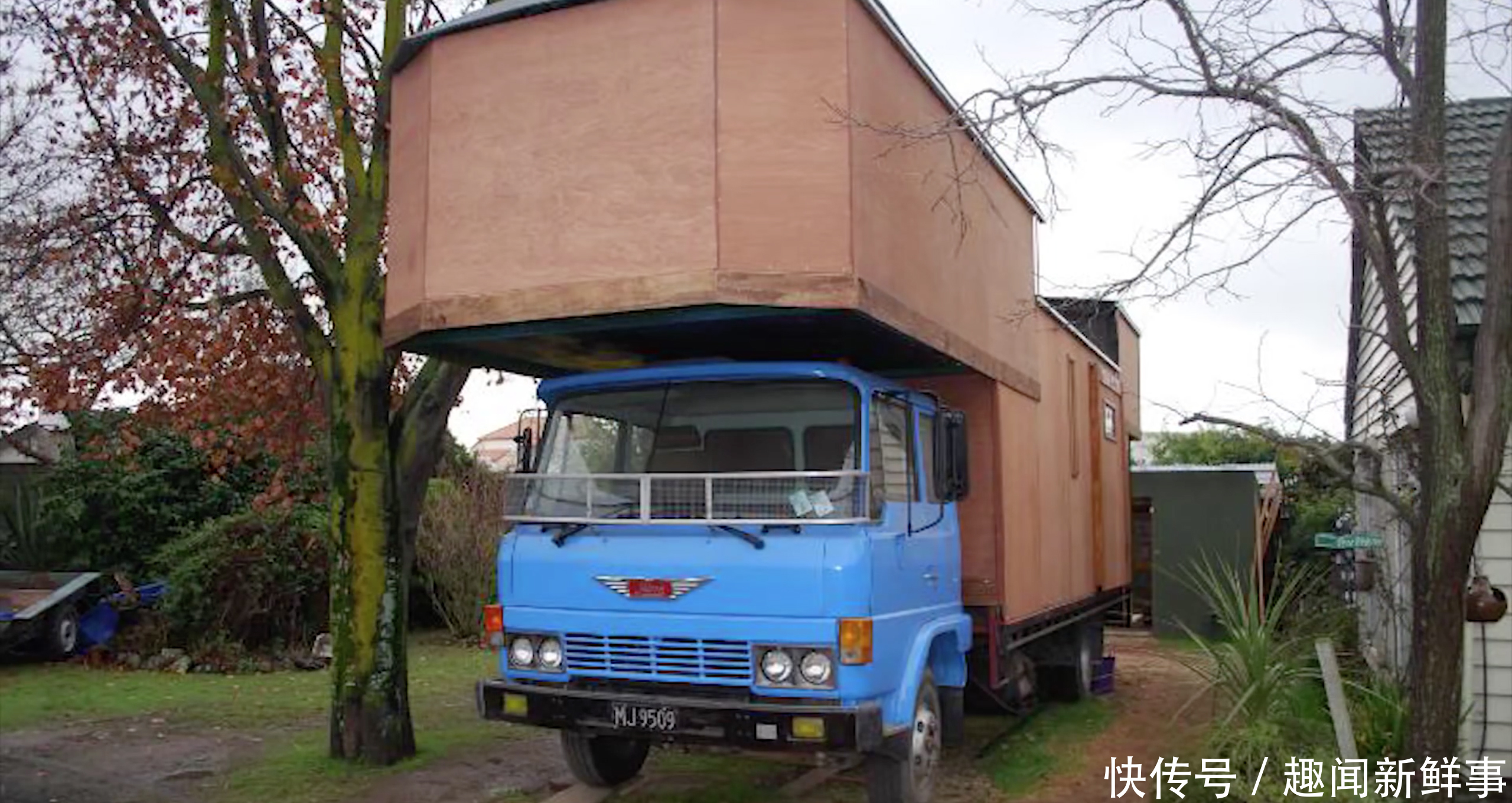 烤箱|英国一对夫妇将旧卡车改装成豪华房车,带着房子去旅行,真香