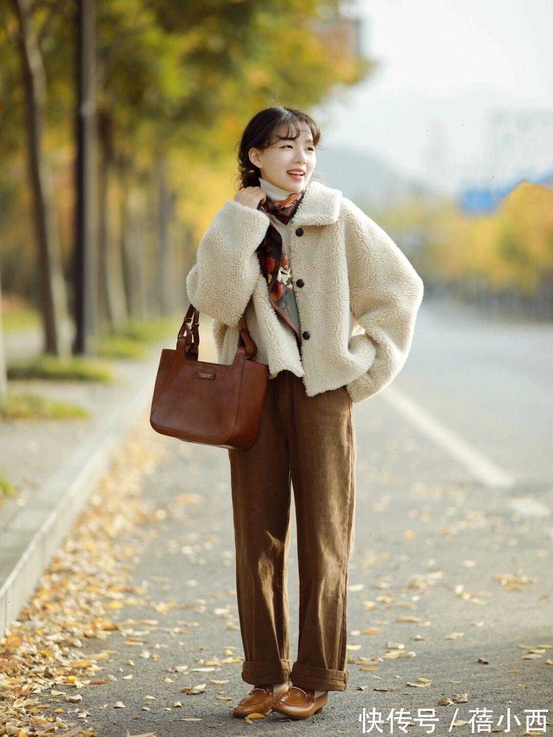 春节 新年春节出街就穿羊羔毛外套,秒变吸睛时髦精,搭配裙子裤子都美