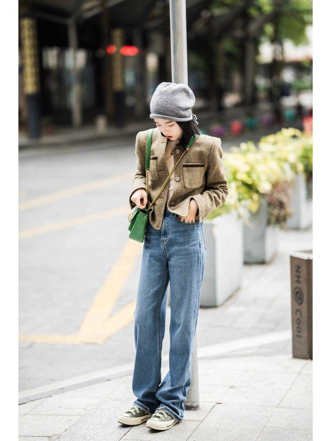 毛呢 开春外套别乱选,码住牛仔外套和小香风外套,青春减龄又有气质