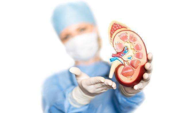 男人想变年轻，尽可能少做3“吸阳”事，做得越少长寿越简单