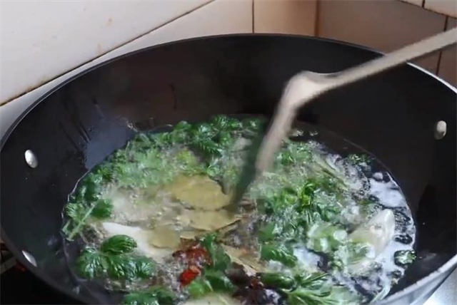 二十年秘制辣椒酱配方,详细做法全都告诉你,香辣过瘾,好吃下饭